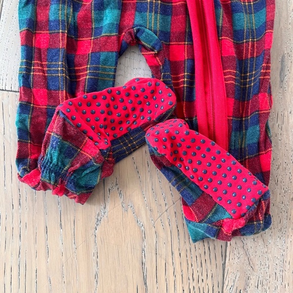 Ruggedbutts ruffle Bamboo Viscose Sleeper Onsie Double Zip Plaid Red 3-6 months - Picture 4 of 6